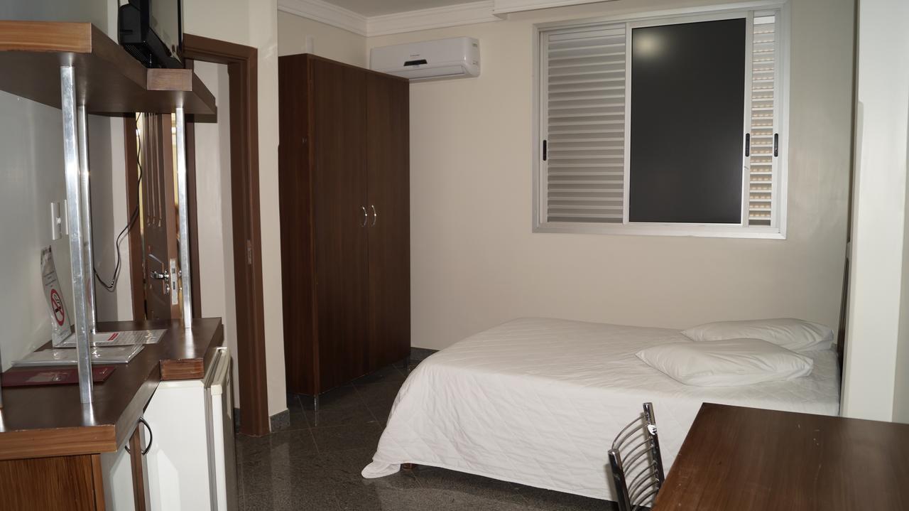 Lindoya Hotel Catalão Eksteriør bilde