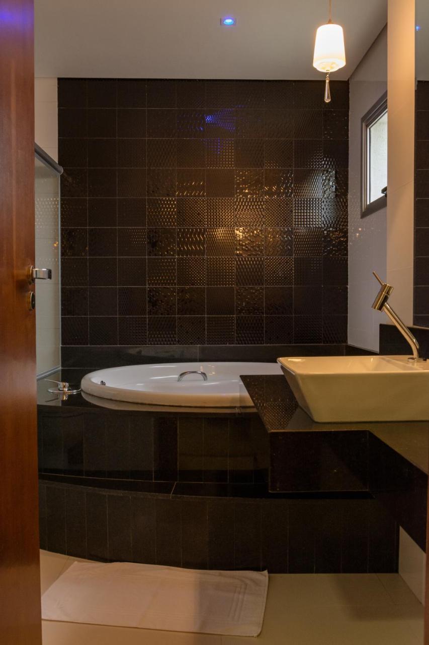 Lindoya Hotel Catalão Eksteriør bilde