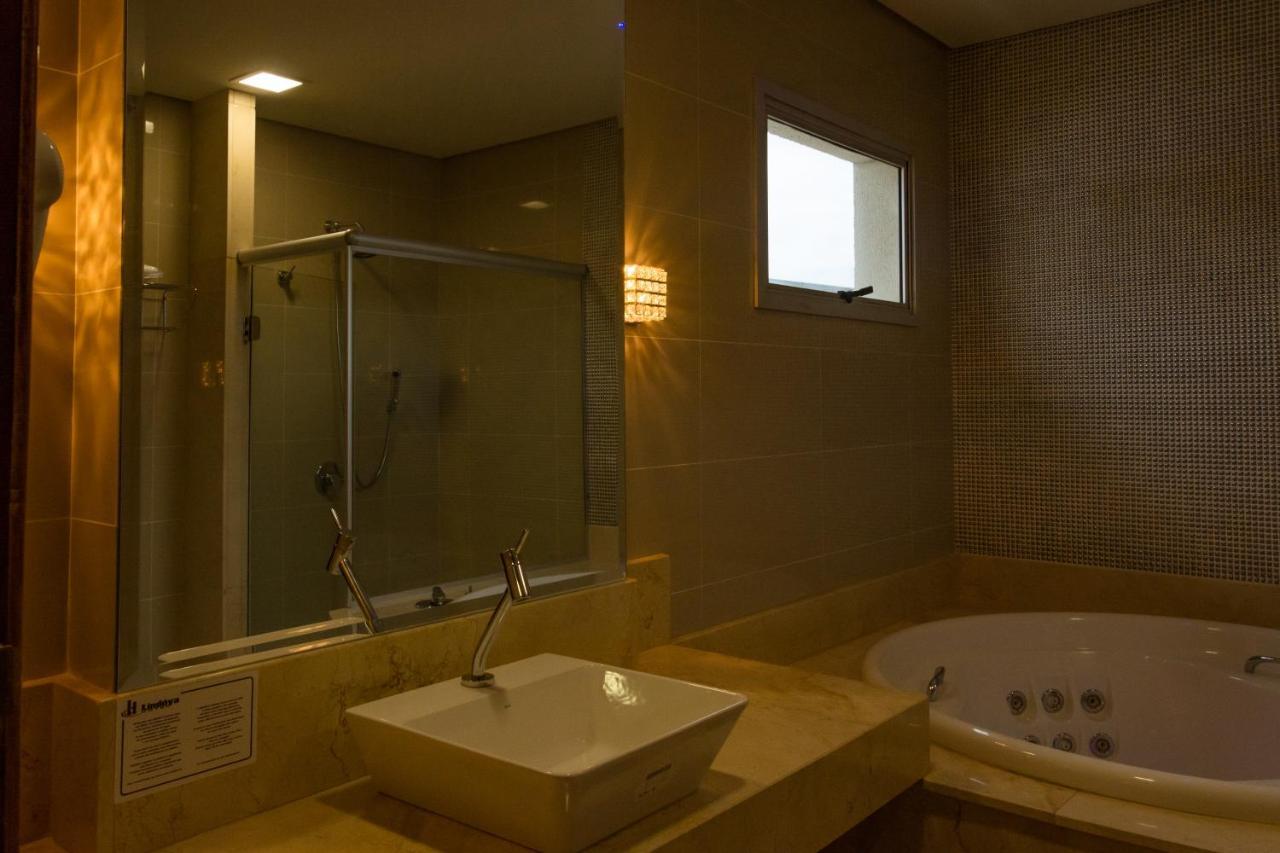 Lindoya Hotel Catalão Eksteriør bilde