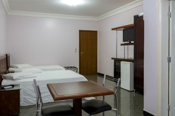 Lindoya Hotel Catalão Eksteriør bilde