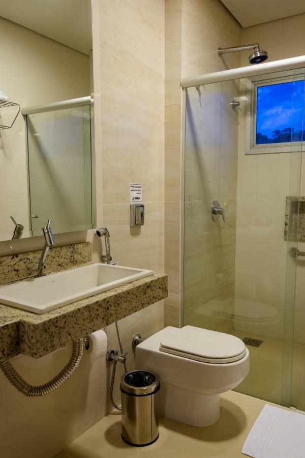Lindoya Hotel Catalão Eksteriør bilde