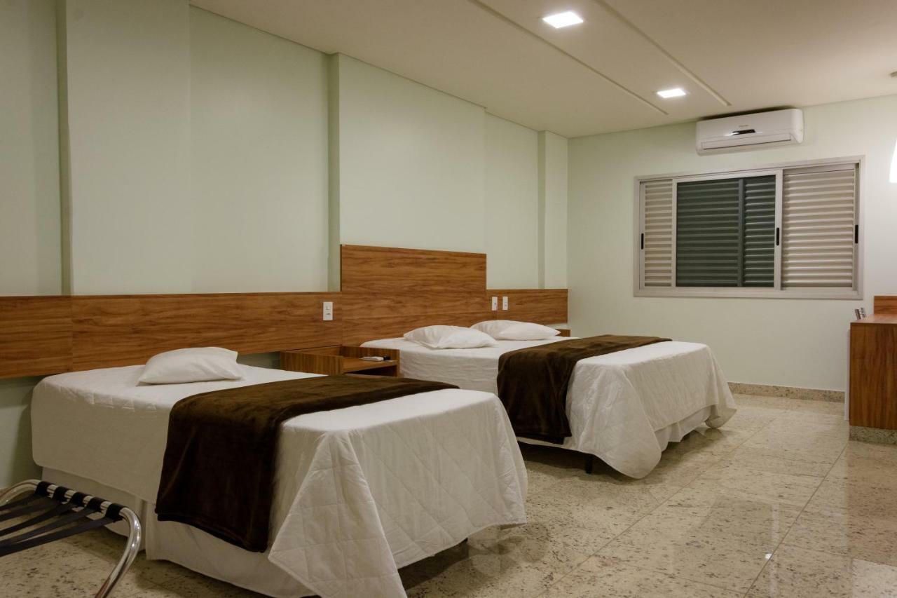 Lindoya Hotel Catalão Eksteriør bilde