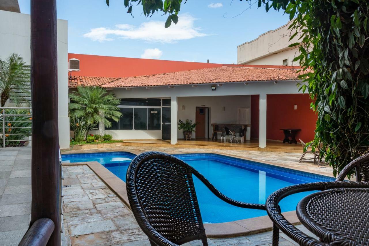 Lindoya Hotel Catalão Eksteriør bilde